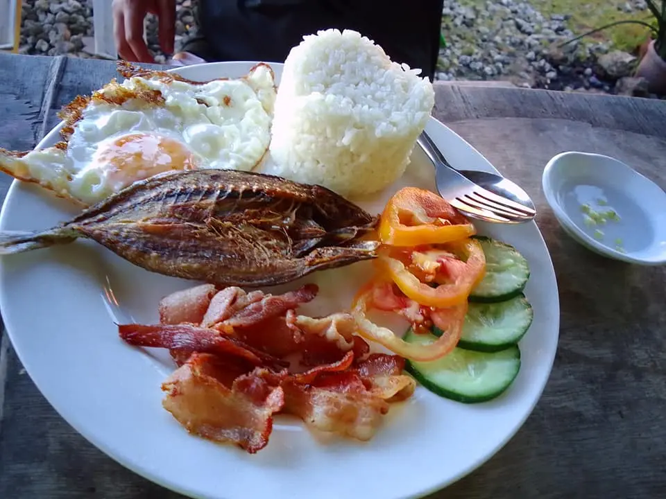 Affordable Filipino Dining at JJ’s Food Haus in Moalboal, Cebu