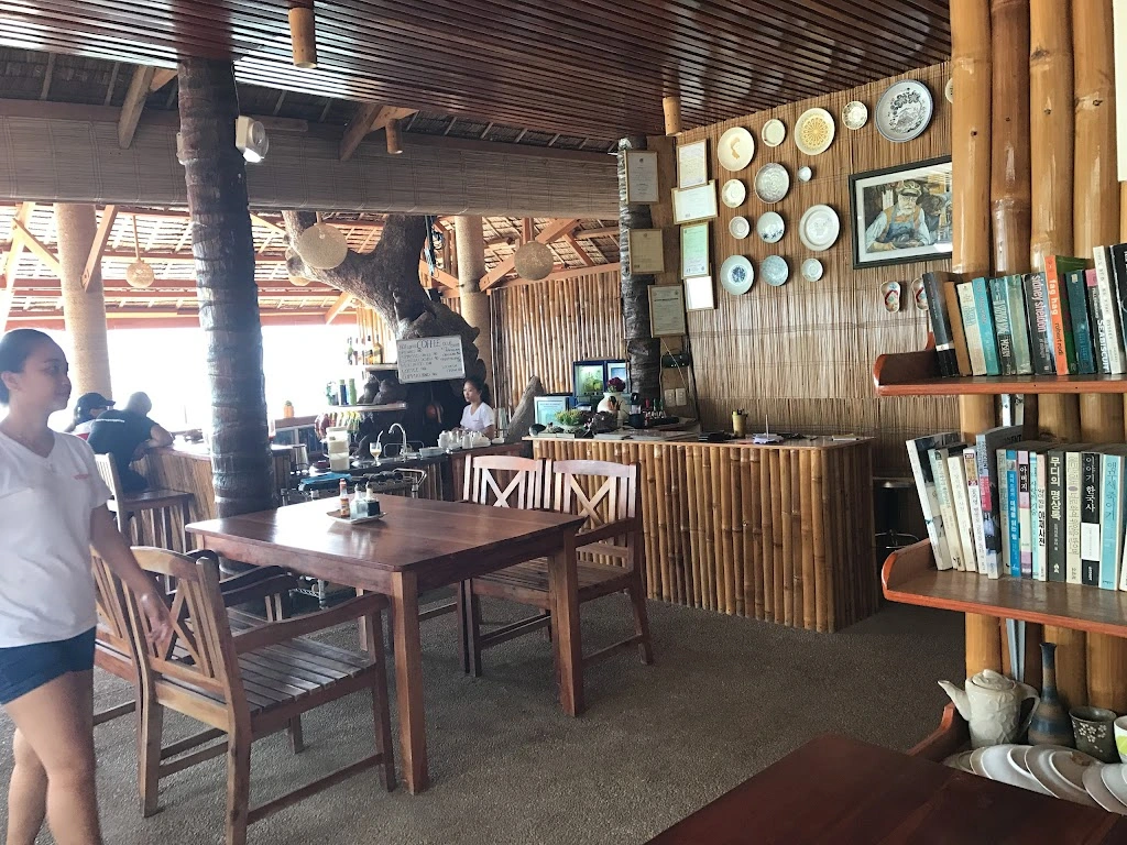 Best Restaurant in Moalboal: Veranda Kitchen & Bar Review