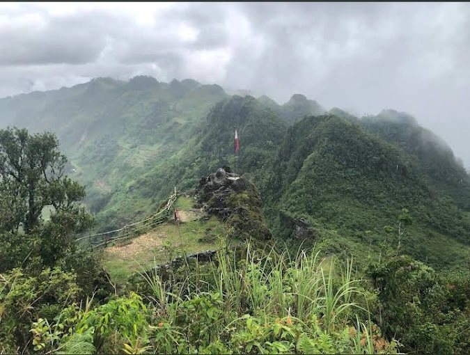 Exploring Kandungaw Peak: A Journey from Moalboal to the Summit